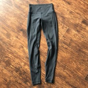 sz 4 black lattice emboss 28in align leggings